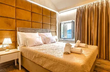 Seaside Family Villa with Pool in Korčula