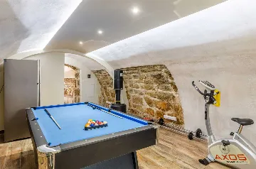 Seaside Family Villa with Pool in Korčula