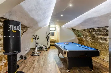 Seaside Family Villa with Pool in Korčula