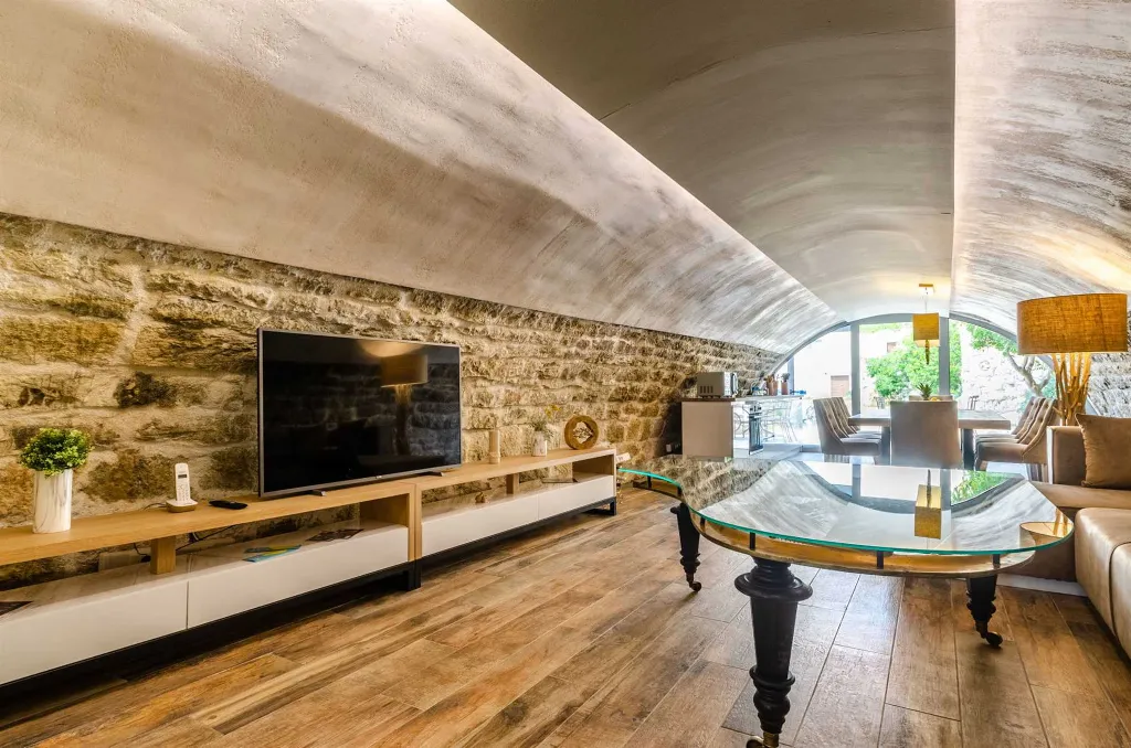 Seaside Family Villa with Pool in Korčula
