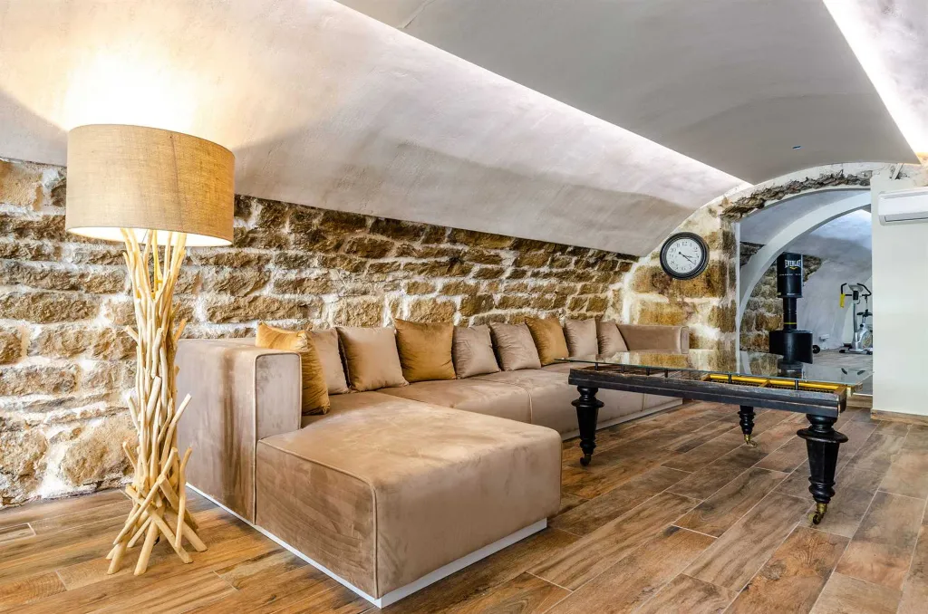 Seaside Family Villa with Pool in Korčula