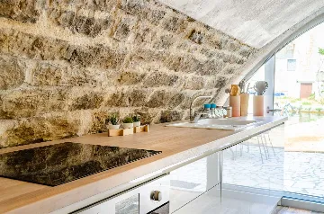 Seaside Family Villa with Pool in Korčula