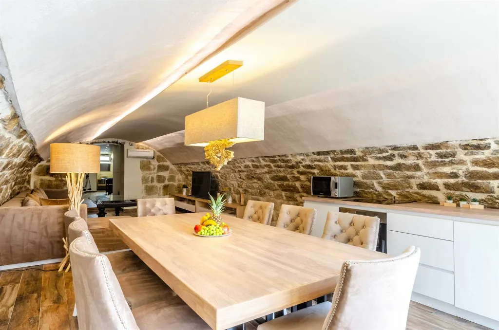 Seaside Family Villa with Pool in Korčula