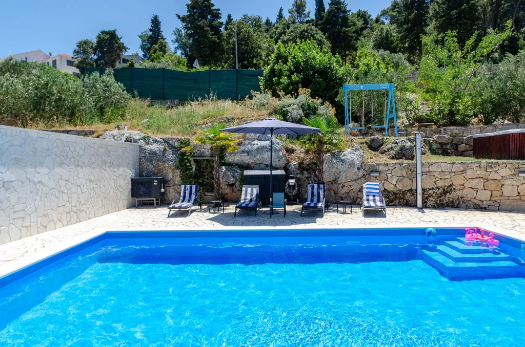 Seaside Family Villa with Pool in Korčula