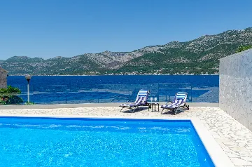 Seaside Family Villa with Pool in Korčula