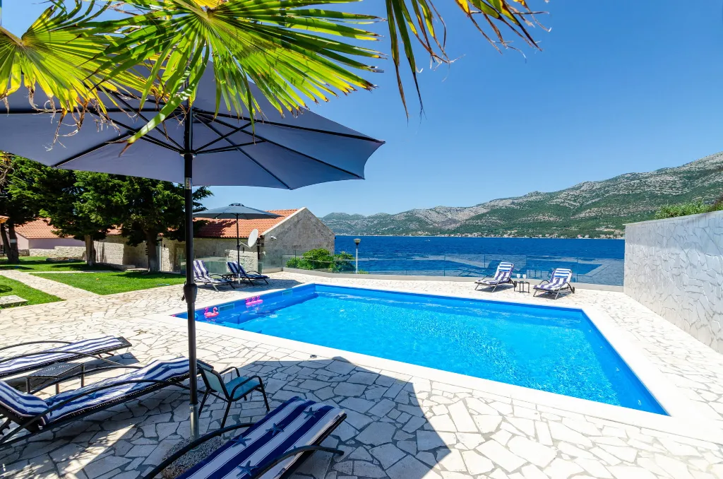 Seaside Family Villa with Pool in Korčula