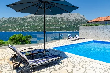 Seaside Family Villa with Pool in Korčula