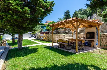 Seaside Family Villa with Pool in Korčula