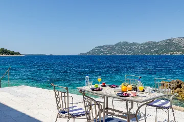 Seaside Family Villa with Pool in Korčula