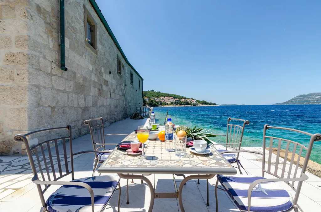 Seaside Family Villa with Pool in Korčula