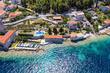 Seaside Family Villa with Pool in Korčula