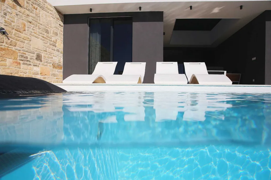 Family Villa with Pool near Beach in Kraj