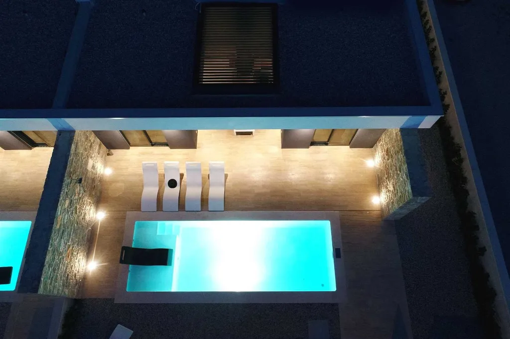 Modern Ground-Floor Villa with Pool in Kraj