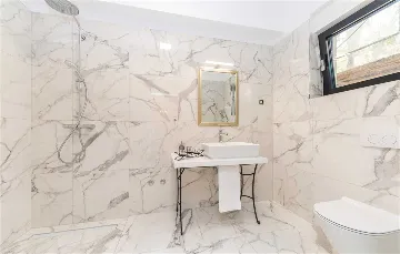 Modern Beachfront Villa with Heated Pool Kaštel Stari