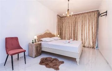 Modern Beachfront Villa with Heated Pool Kaštel Stari