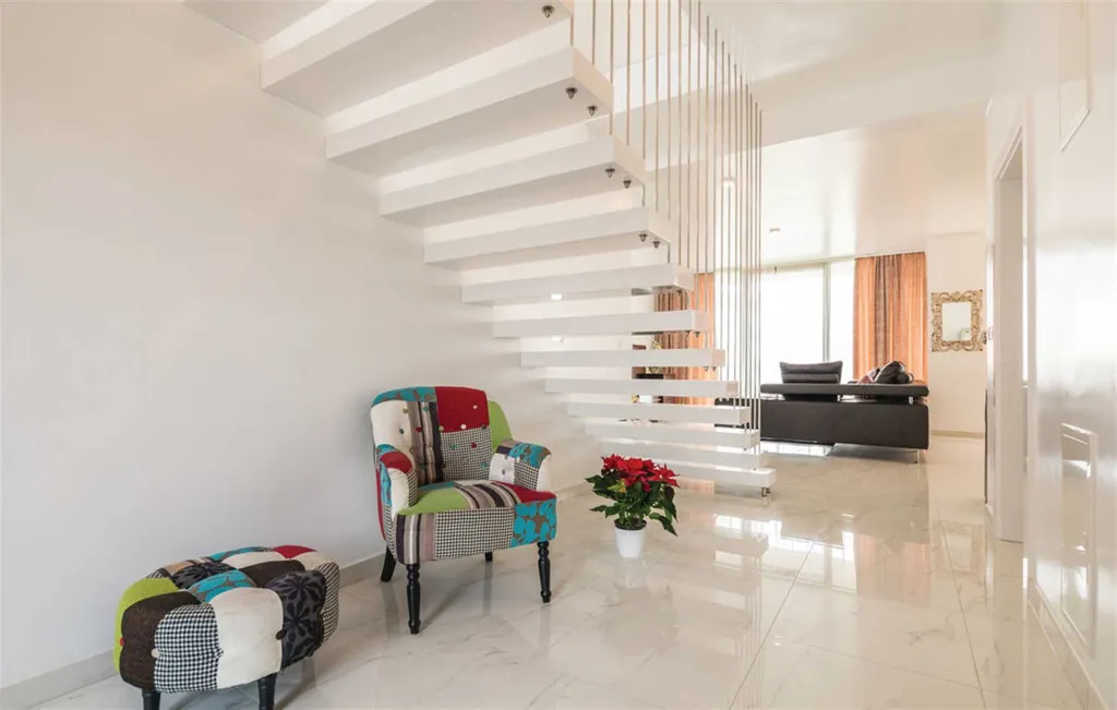 Modern Beachfront Villa with Heated Pool Kaštel Stari