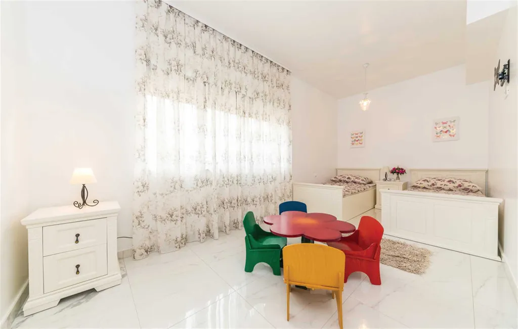 Modern Beachfront Villa with Heated Pool Kaštel Stari