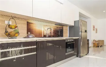 Modern Beachfront Villa with Heated Pool Kaštel Stari