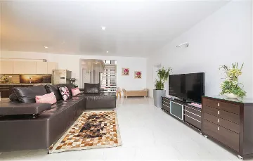 Modern Beachfront Villa with Heated Pool Kaštel Stari