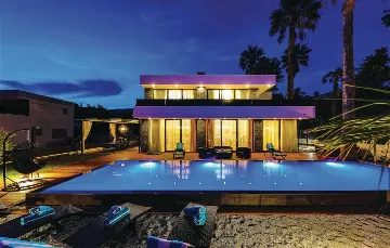 Modern Beachfront Villa with Heated Pool Kaštel Stari