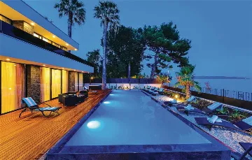 Modern Beachfront Villa with Heated Pool Kaštel Stari