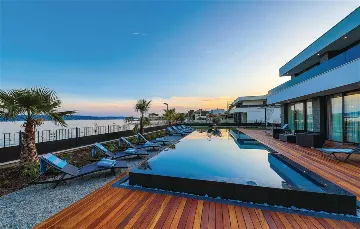 Modern Beachfront Villa with Heated Pool Kaštel Stari