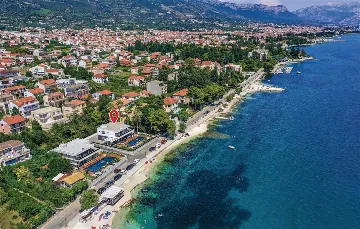 Modern Beachfront Villa with Heated Pool Kaštel Stari
