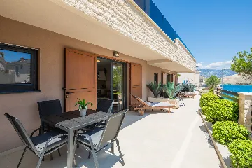 Spacious Villa Retreat With Pool in Pag