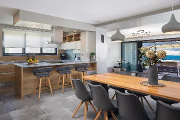 Spacious Villa Retreat With Pool in Pag