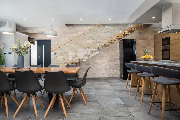 Spacious Villa Retreat With Pool in Pag