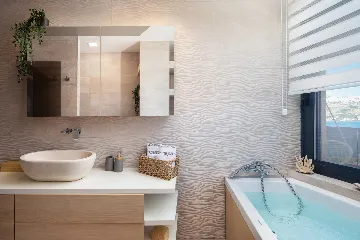 Spacious Villa Retreat With Pool in Pag