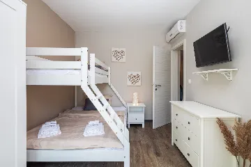 Spacious Villa Retreat With Pool in Pag