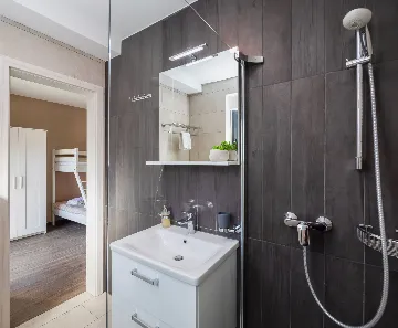 Spacious Villa Retreat With Pool in Pag