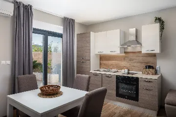 Spacious Villa Retreat With Pool in Pag