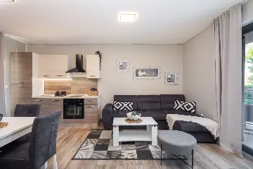 Spacious Villa Retreat With Pool in Pag