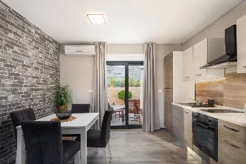 Spacious Villa Retreat With Pool in Pag