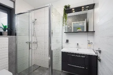 Spacious Villa Retreat With Pool in Pag