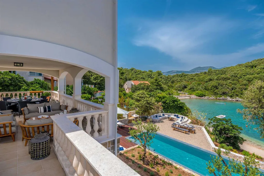 Modern 4-Bedroom Seaside Villa Žrnovo with Pool
