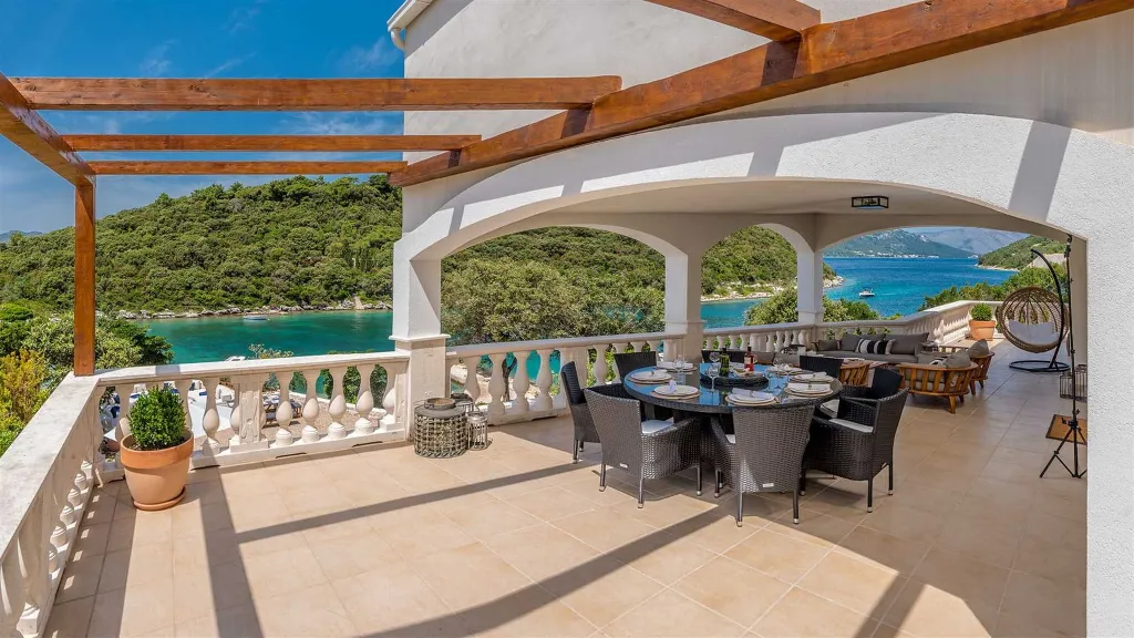 Modern 4-Bedroom Seaside Villa Žrnovo with Pool