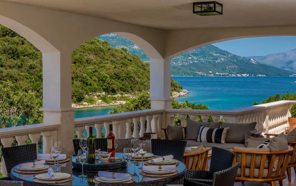 Modern 4-Bedroom Seaside Villa Žrnovo with Pool