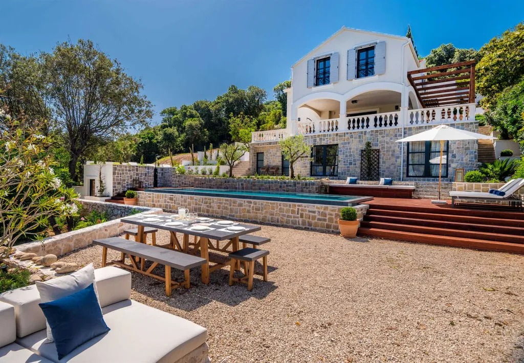 Modern 4-Bedroom Seaside Villa Žrnovo with Pool