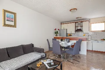 Family Haven Apartment Split