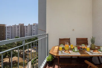 Family Haven Apartment Split