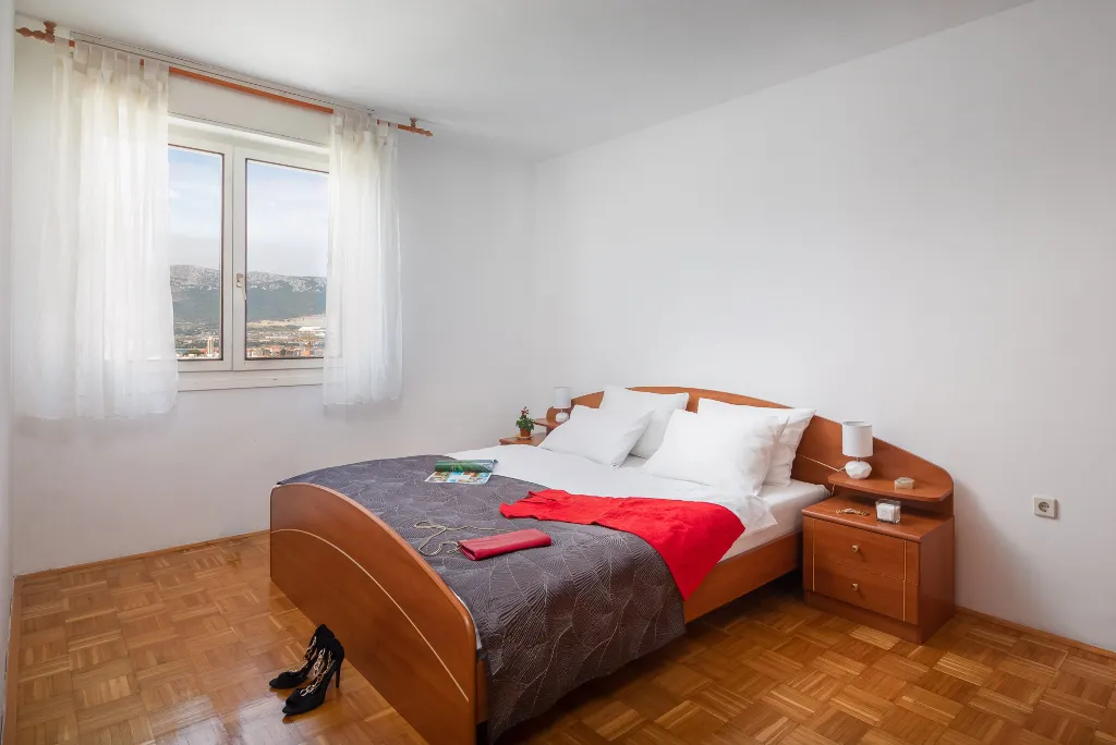 Family Haven Apartment Split