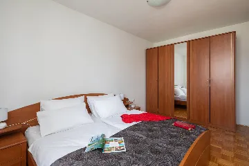 Family Haven Apartment Split