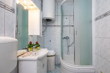 Family Haven Apartment Split