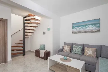 Coastal Family Villa with Pool in Sevid