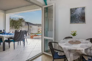 Coastal Family Villa with Pool in Sevid