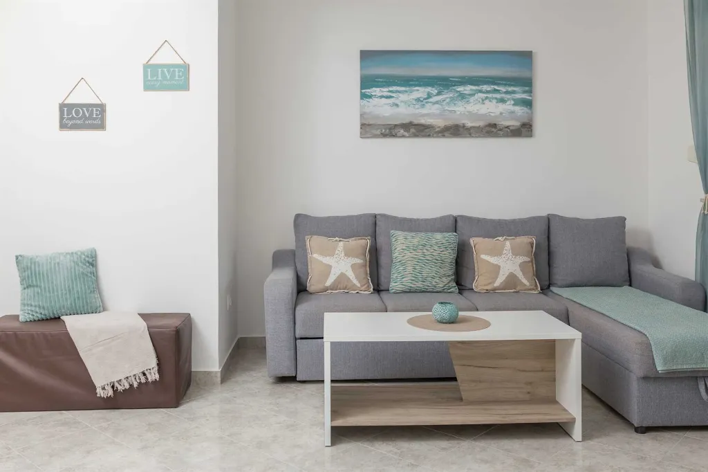 Coastal Family Villa with Pool in Sevid