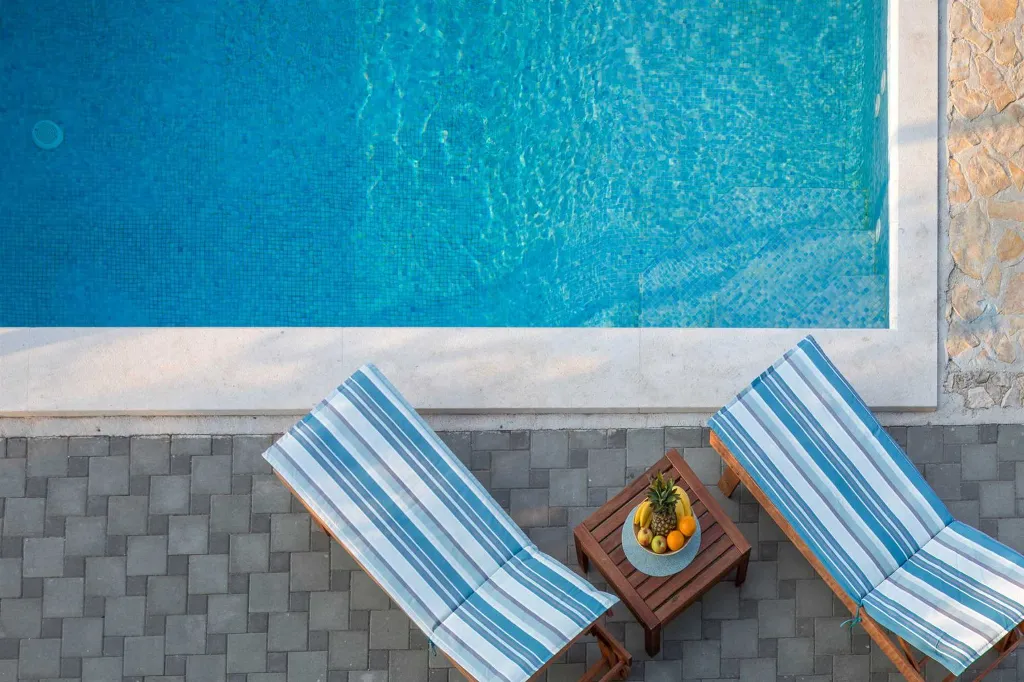 Coastal Family Villa with Pool in Sevid